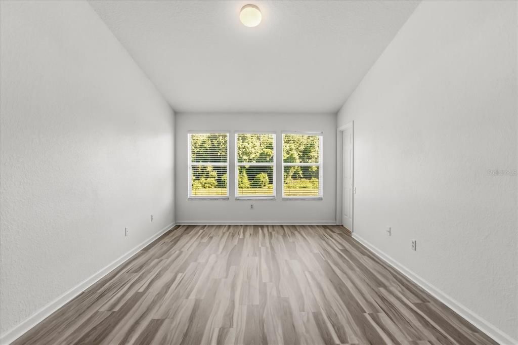 For Rent: $2,150 (3 beds, 2 baths, 1687 Square Feet)