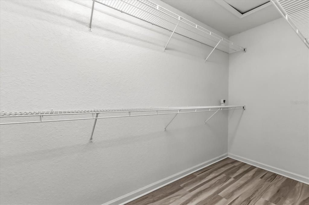 For Rent: $2,150 (3 beds, 2 baths, 1687 Square Feet)