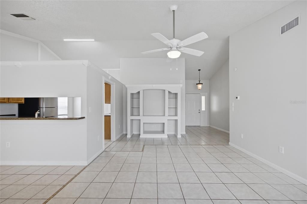 For Sale: $289,900 (3 beds, 2 baths, 1478 Square Feet)