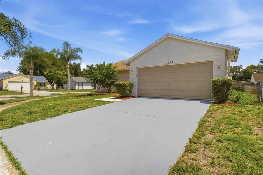 For Sale: $289,900 (3 beds, 2 baths, 1478 Square Feet)