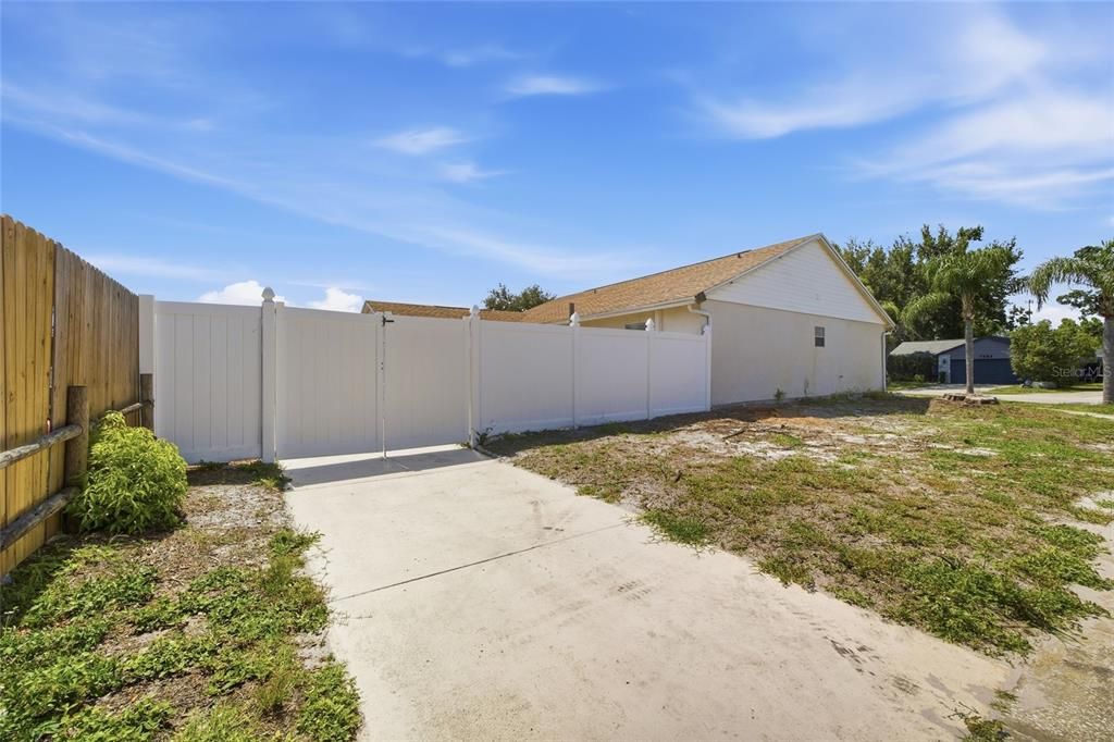 For Sale: $289,900 (3 beds, 2 baths, 1478 Square Feet)