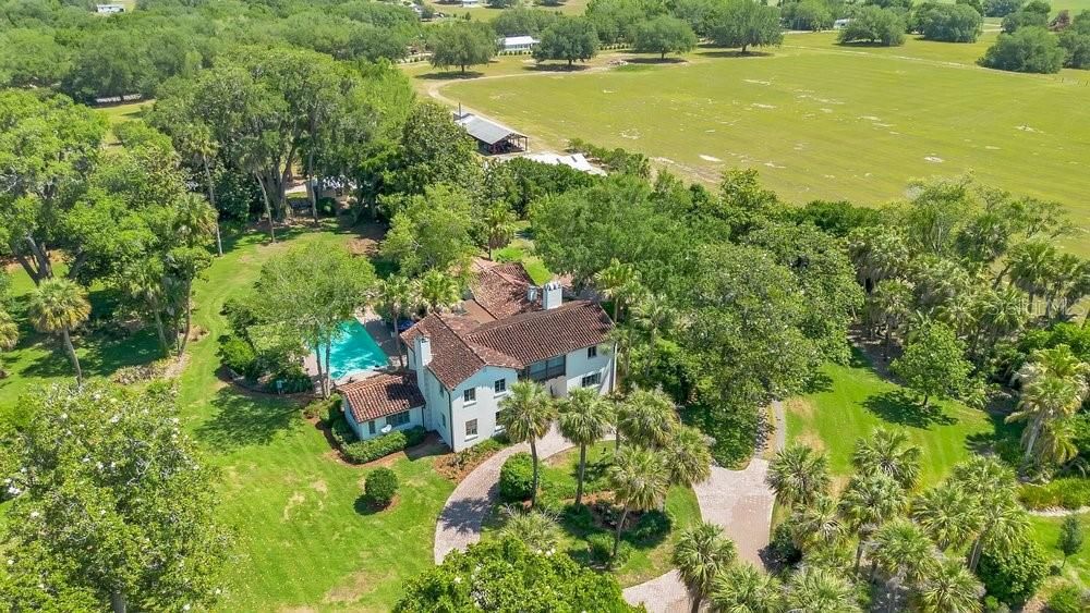 For Sale: $3,999,000 (5 beds, 4 baths, 5170 Square Feet)