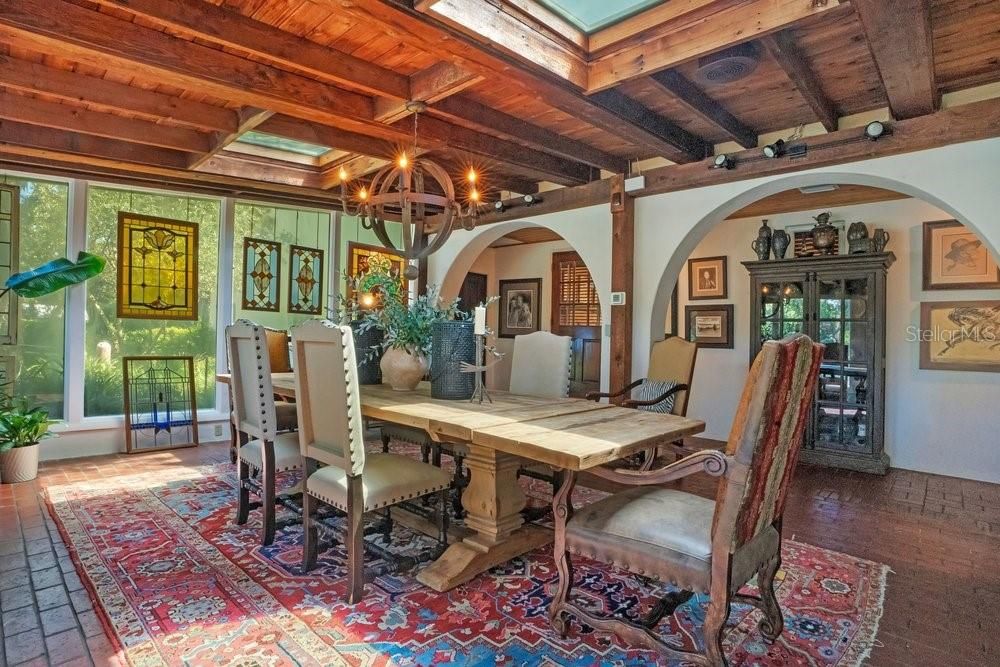 For Sale: $3,999,000 (5 beds, 4 baths, 5170 Square Feet)