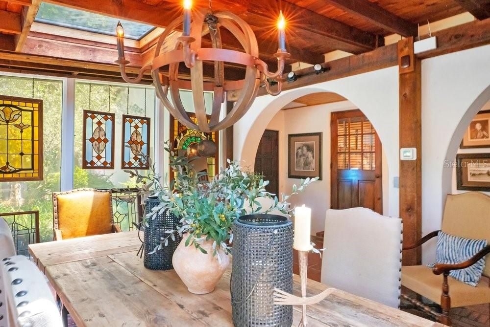 For Sale: $3,999,000 (5 beds, 4 baths, 5170 Square Feet)