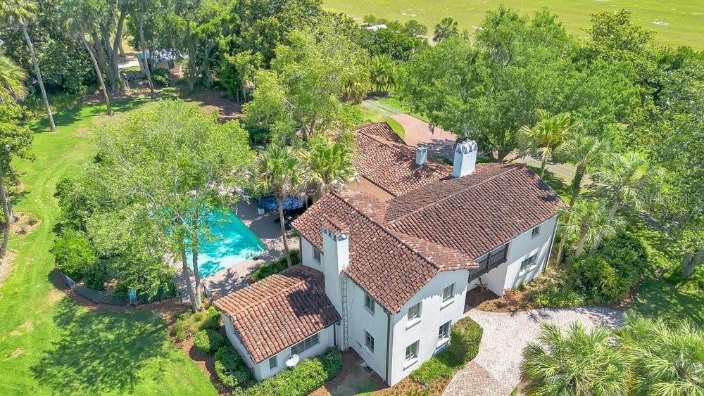 For Sale: $3,999,000 (5 beds, 4 baths, 5170 Square Feet)