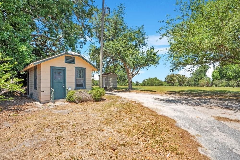 For Sale: $3,999,000 (5 beds, 4 baths, 5170 Square Feet)