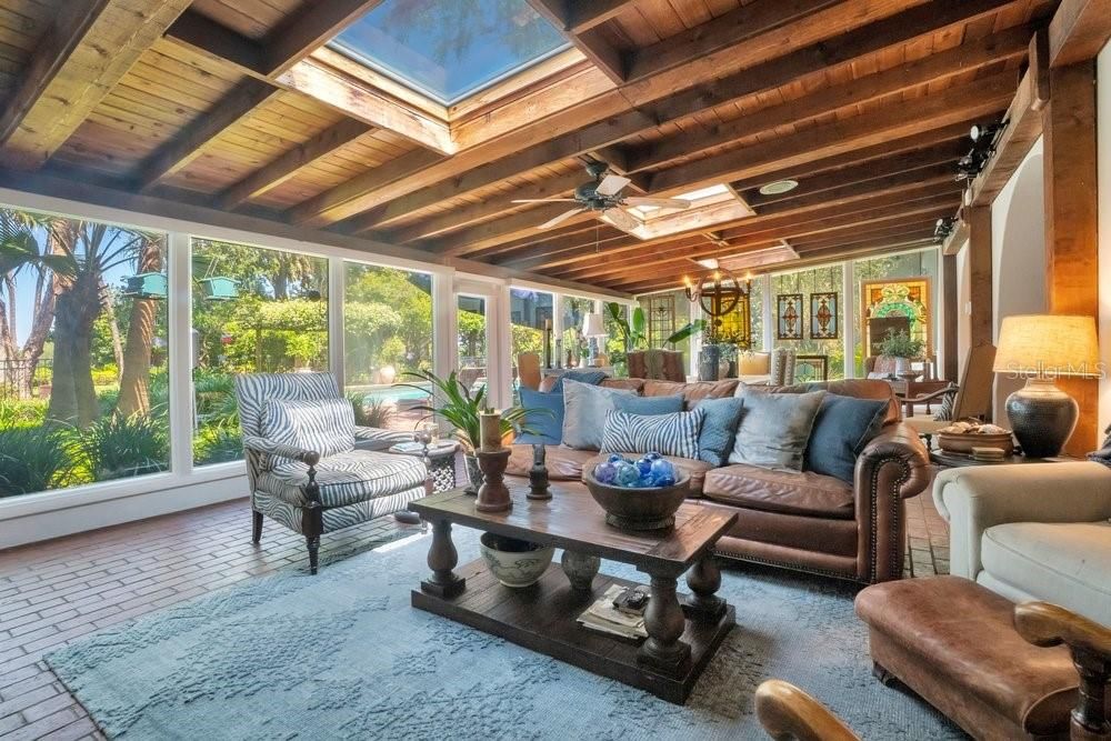 For Sale: $3,999,000 (5 beds, 4 baths, 5170 Square Feet)