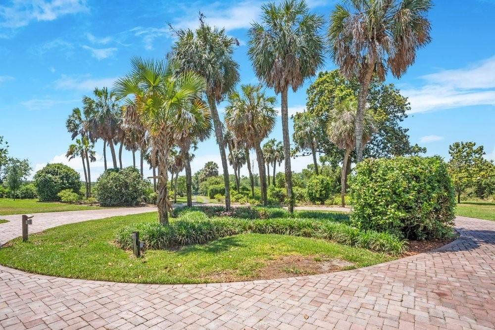 For Sale: $3,999,000 (5 beds, 4 baths, 5170 Square Feet)