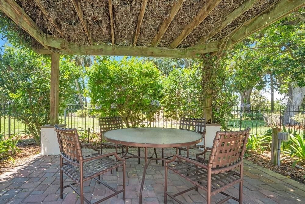 For Sale: $3,999,000 (5 beds, 4 baths, 5170 Square Feet)