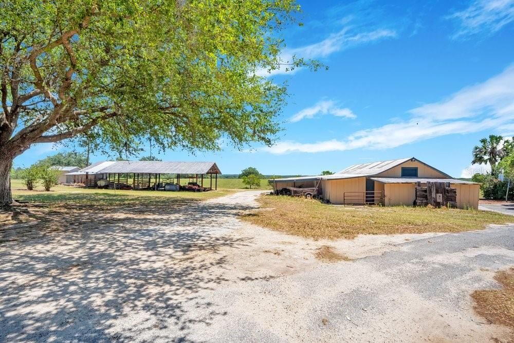 For Sale: $3,999,000 (5 beds, 4 baths, 5170 Square Feet)