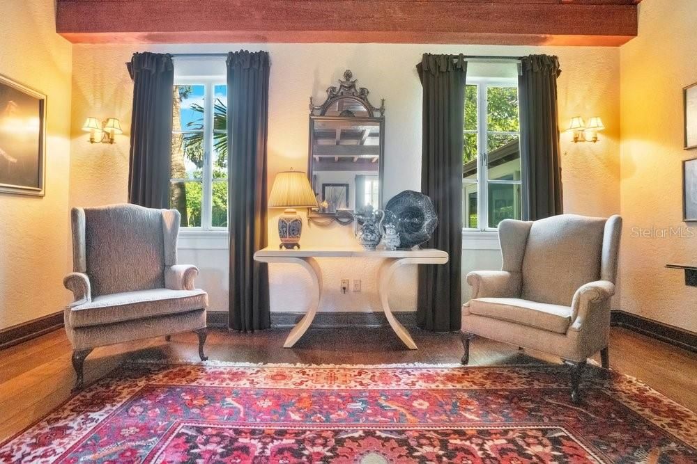 For Sale: $3,999,000 (5 beds, 4 baths, 5170 Square Feet)