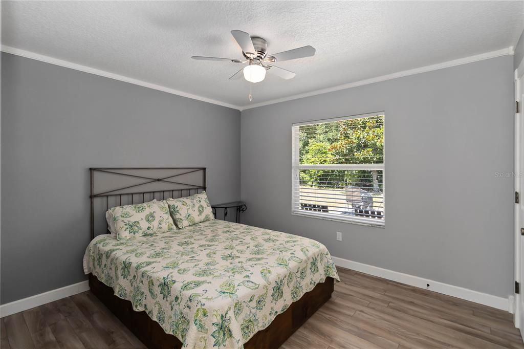 For Sale: $375,000 (3 beds, 2 baths, 1892 Square Feet)