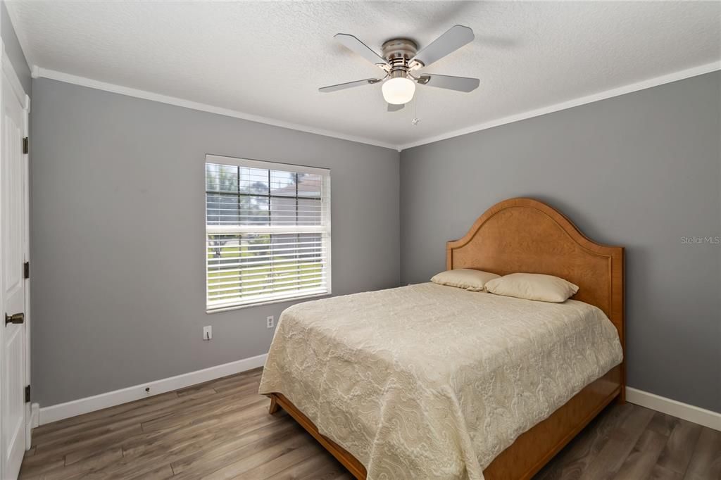 For Sale: $375,000 (3 beds, 2 baths, 1892 Square Feet)