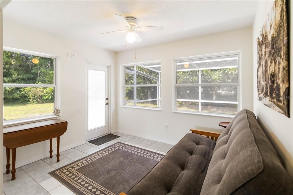 For Sale: $375,000 (3 beds, 2 baths, 1892 Square Feet)