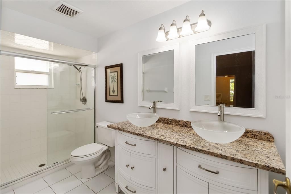 For Sale: $375,000 (3 beds, 2 baths, 1892 Square Feet)