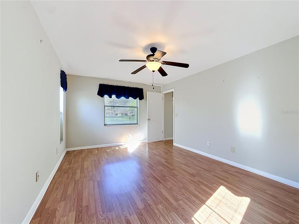 For Sale: $250,000 (2 beds, 2 baths, 1278 Square Feet)