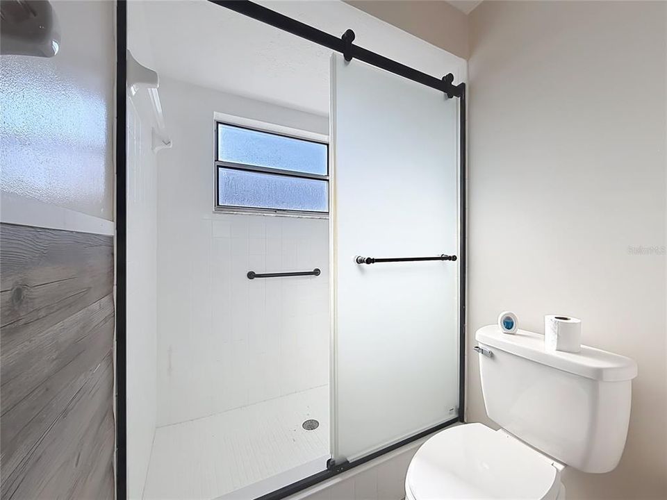 For Sale: $250,000 (2 beds, 2 baths, 1278 Square Feet)
