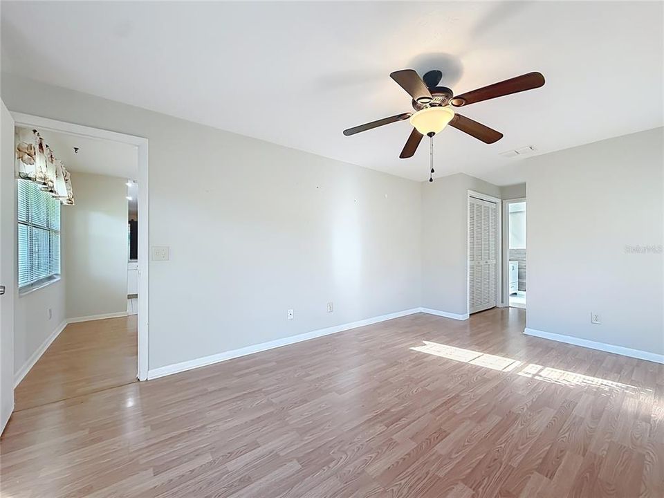 For Sale: $250,000 (2 beds, 2 baths, 1278 Square Feet)