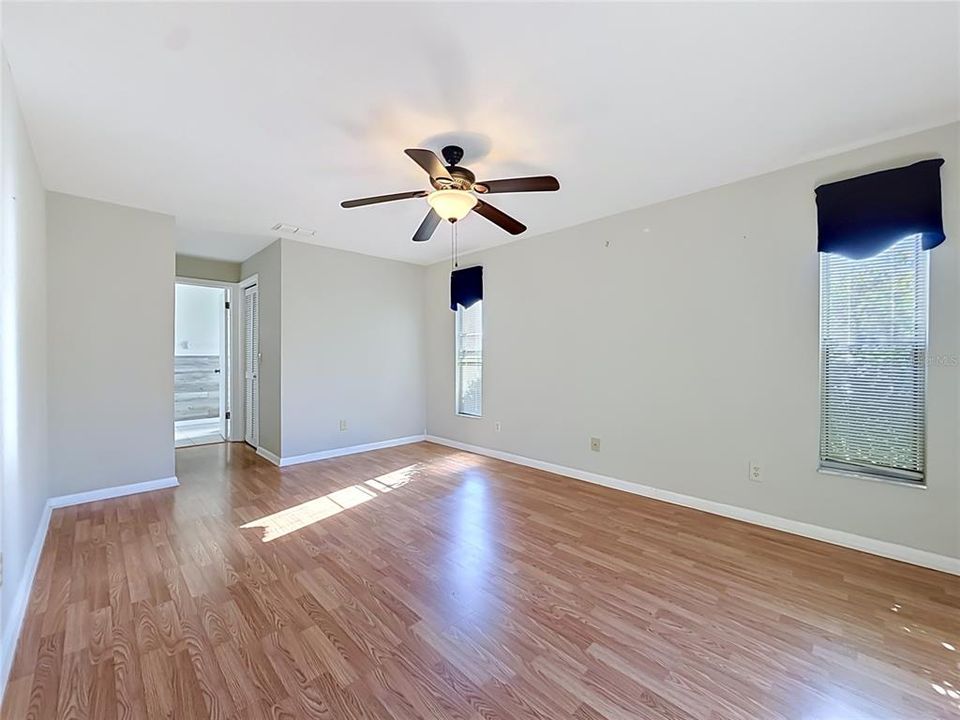 For Sale: $250,000 (2 beds, 2 baths, 1278 Square Feet)