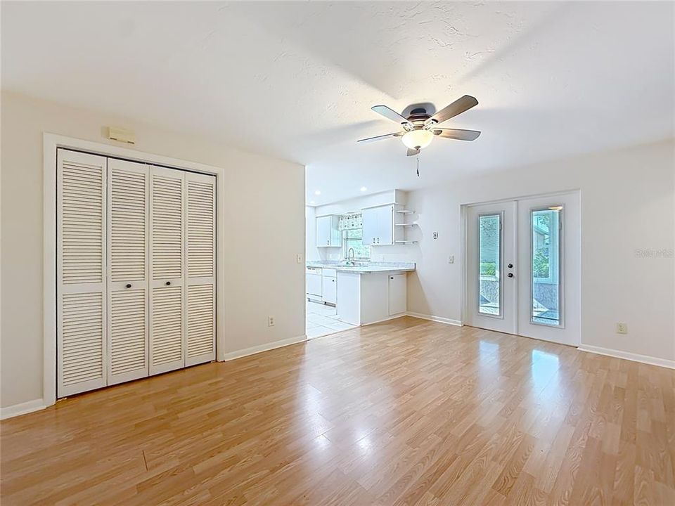 For Sale: $250,000 (2 beds, 2 baths, 1278 Square Feet)