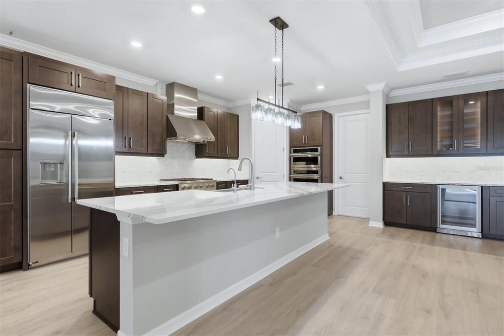 En Venta: $1,100,000 (5 camas, 4 baños, 3519 Pies cuadrados)