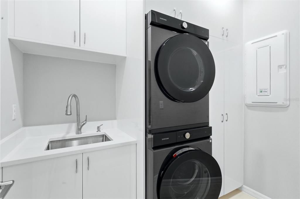 En Venta: $1,100,000 (5 camas, 4 baños, 3519 Pies cuadrados)