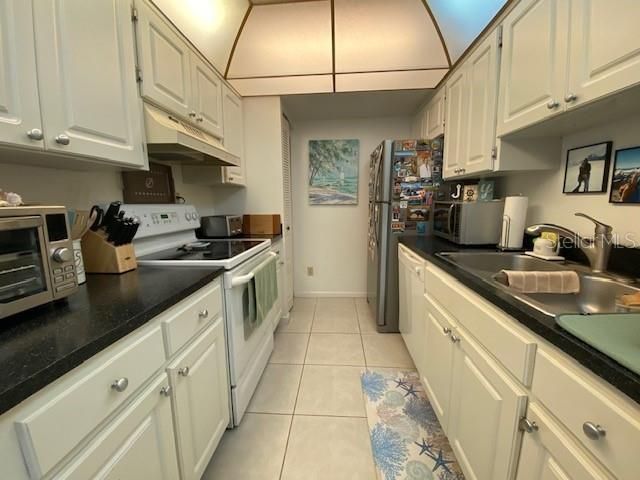 В аренду: $1,495 (1 спален, 1 ванн, 920 Квадратных фут)