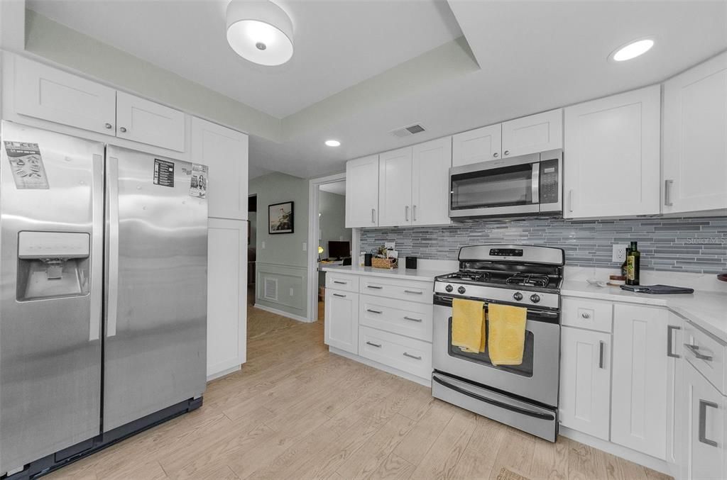 For Rent: $3,200 (2 beds, 2 baths, 1379 Square Feet)