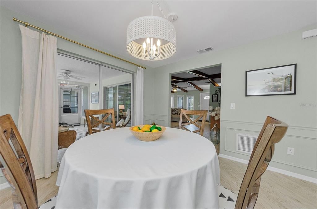 For Rent: $3,200 (2 beds, 2 baths, 1379 Square Feet)