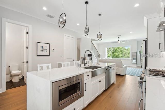 For Rent: $6,500 (3 beds, 3 baths, 2433 Square Feet)