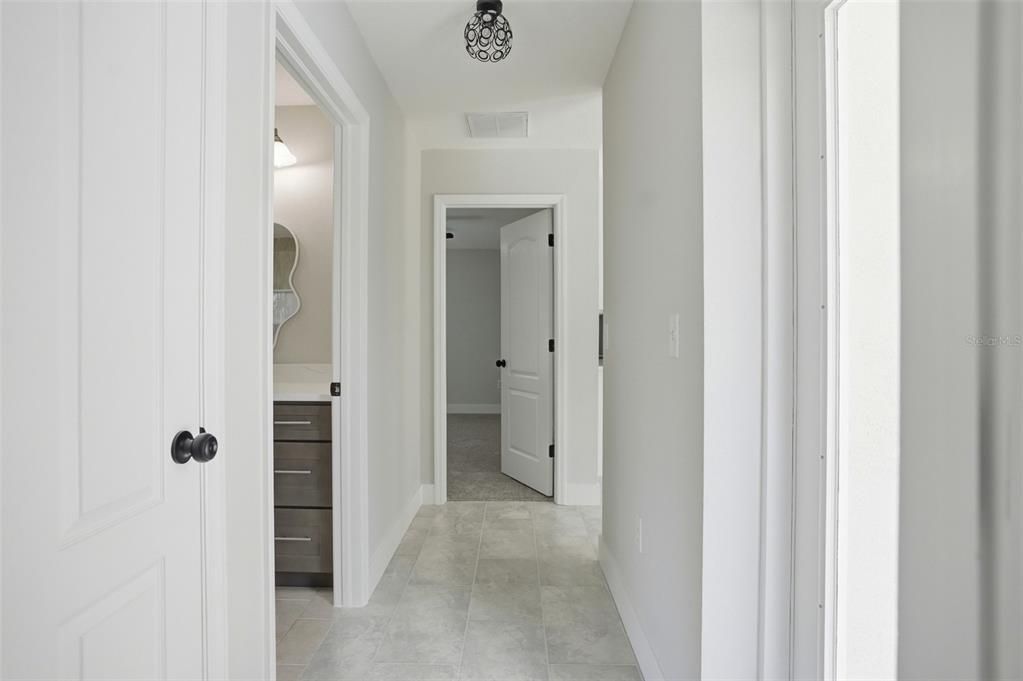 Под контрактом: $425,000 (3 спален, 2 ванн, 1881 Квадратных фут)