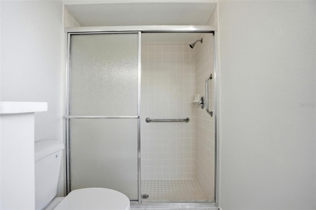 Под контрактом: $425,000 (3 спален, 2 ванн, 1881 Квадратных фут)