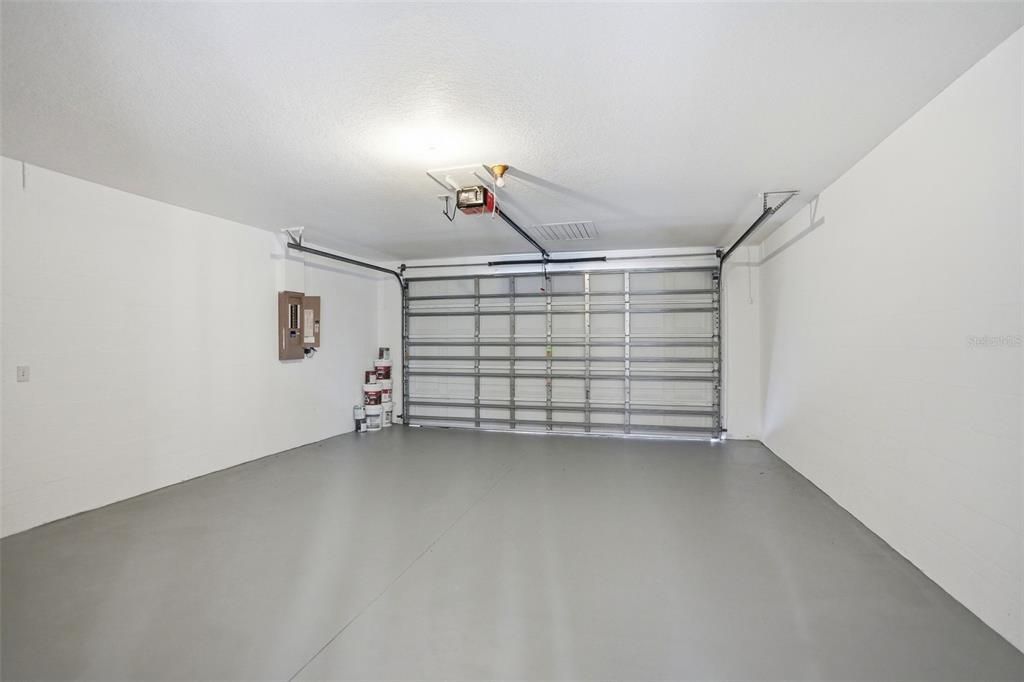 Под контрактом: $425,000 (3 спален, 2 ванн, 1881 Квадратных фут)