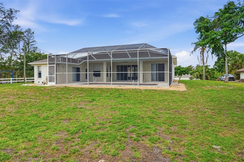 Под контрактом: $425,000 (3 спален, 2 ванн, 1881 Квадратных фут)
