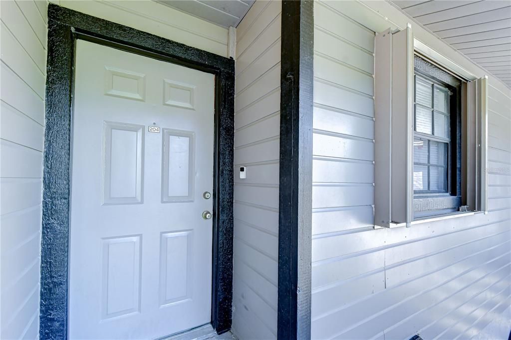 For Sale: $139,900 (2 beds, 2 baths, 943 Square Feet)