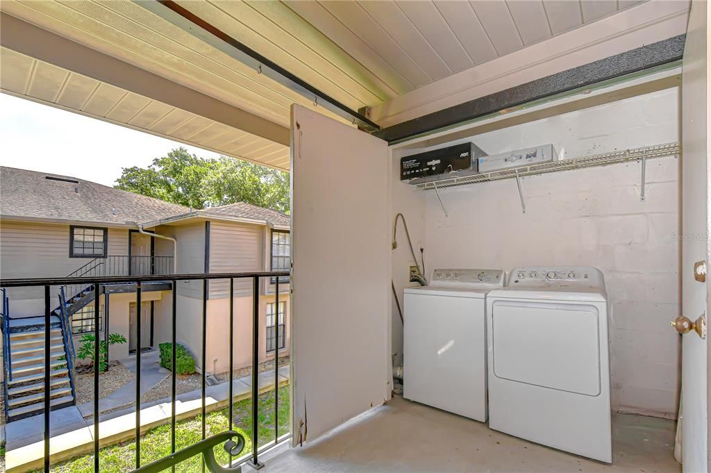 For Sale: $139,900 (2 beds, 2 baths, 943 Square Feet)