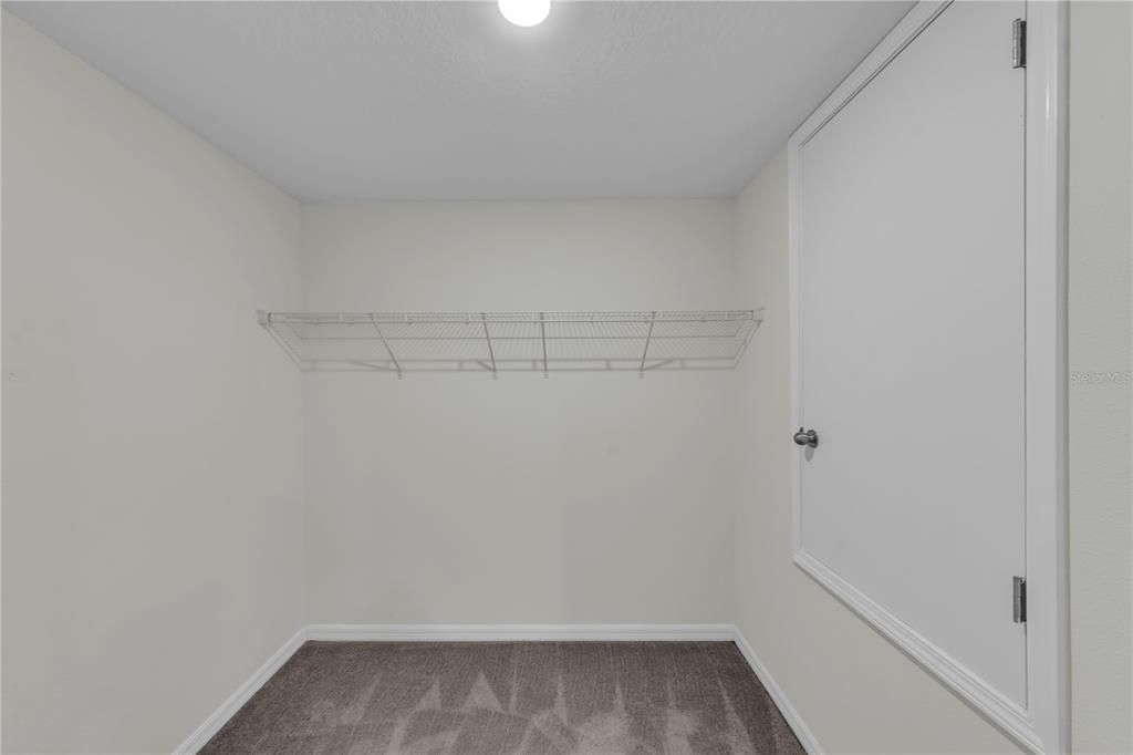 На продажу: $359,000 (3 спален, 2 ванн, 1561 Квадратных фут)