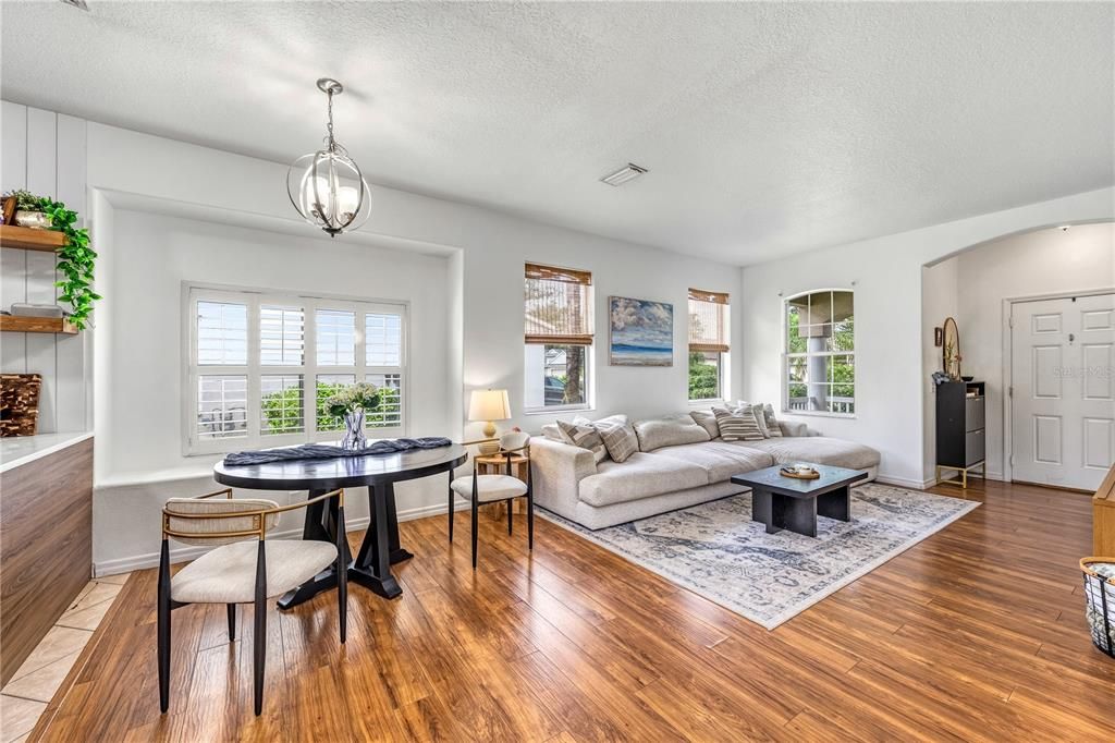 For Sale: $485,000 (3 beds, 2 baths, 1738 Square Feet)