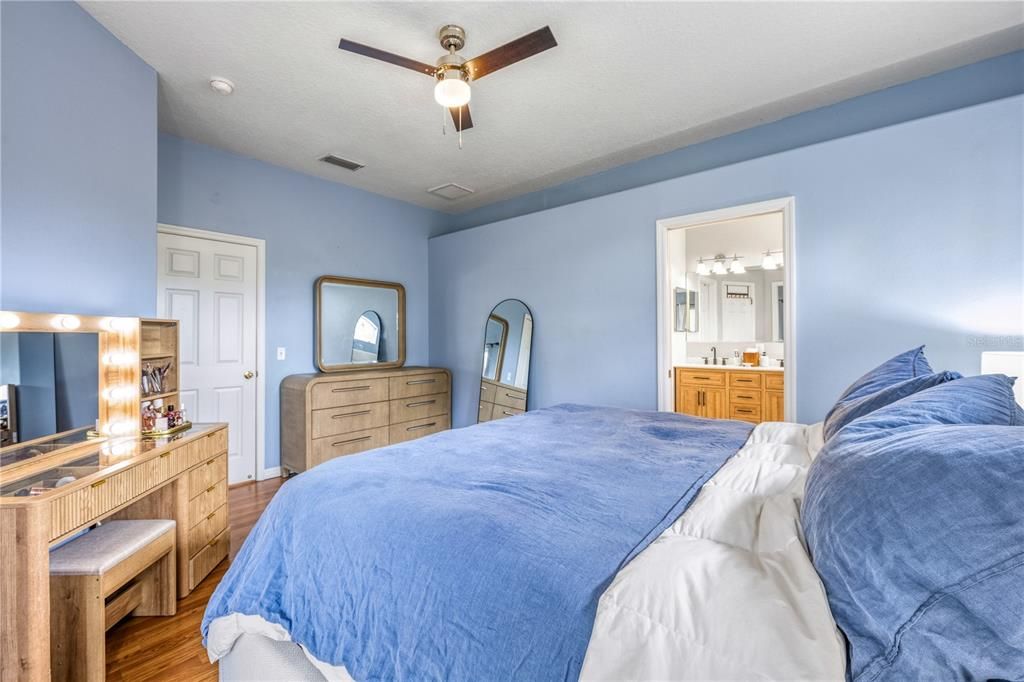 For Sale: $485,000 (3 beds, 2 baths, 1738 Square Feet)