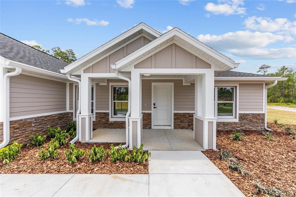 For Sale: $372,900 (4 beds, 2 baths, 1744 Square Feet)