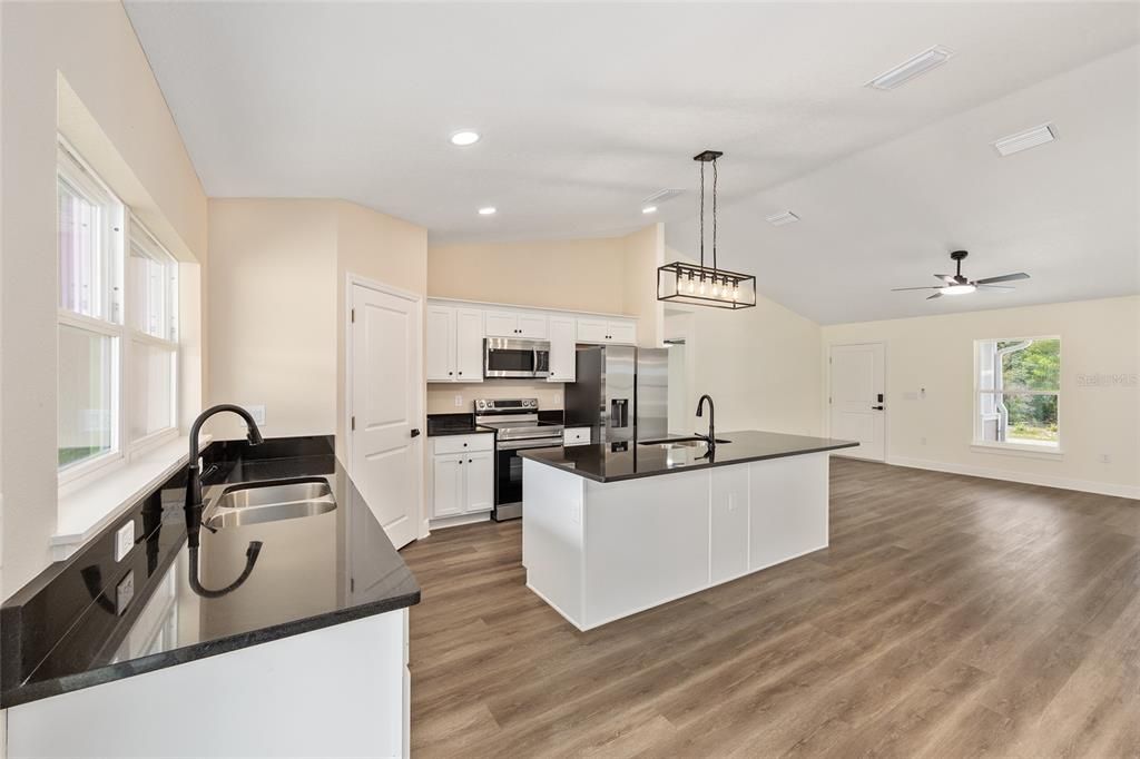 For Sale: $372,900 (4 beds, 2 baths, 1744 Square Feet)