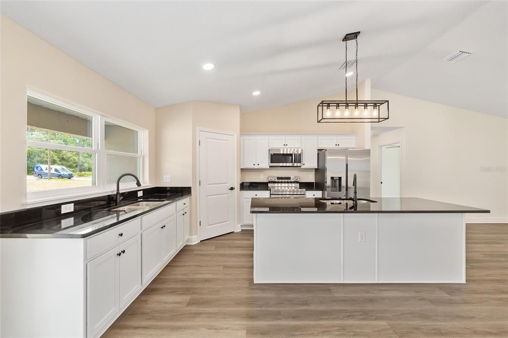 For Sale: $372,900 (4 beds, 2 baths, 1744 Square Feet)