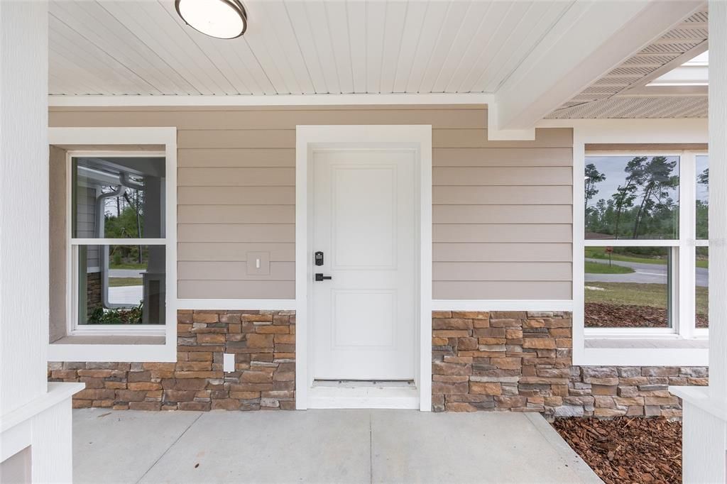For Sale: $372,900 (4 beds, 2 baths, 1744 Square Feet)