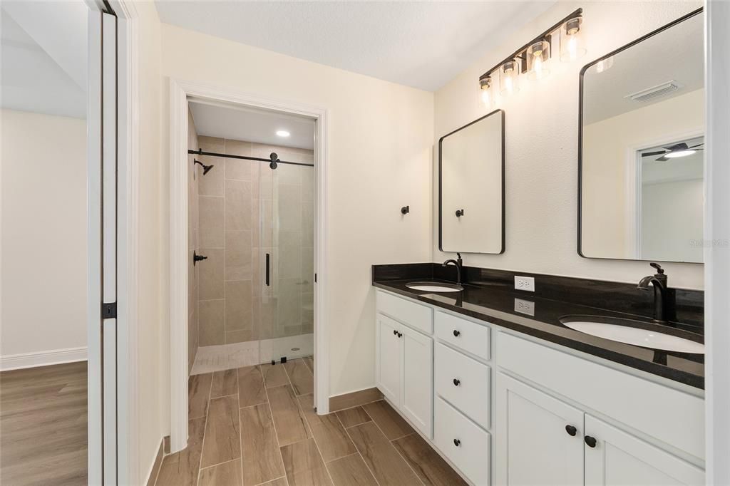 For Sale: $372,900 (4 beds, 2 baths, 1744 Square Feet)