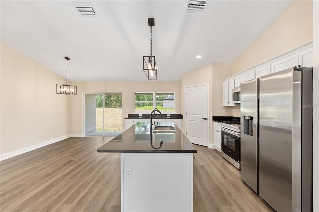 For Sale: $372,900 (4 beds, 2 baths, 1744 Square Feet)
