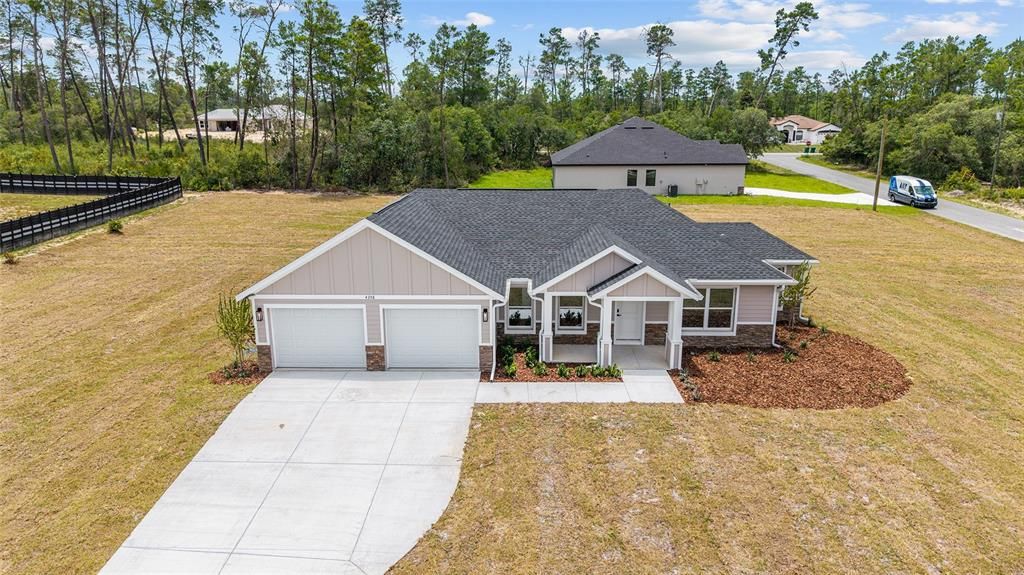 For Sale: $372,900 (4 beds, 2 baths, 1744 Square Feet)