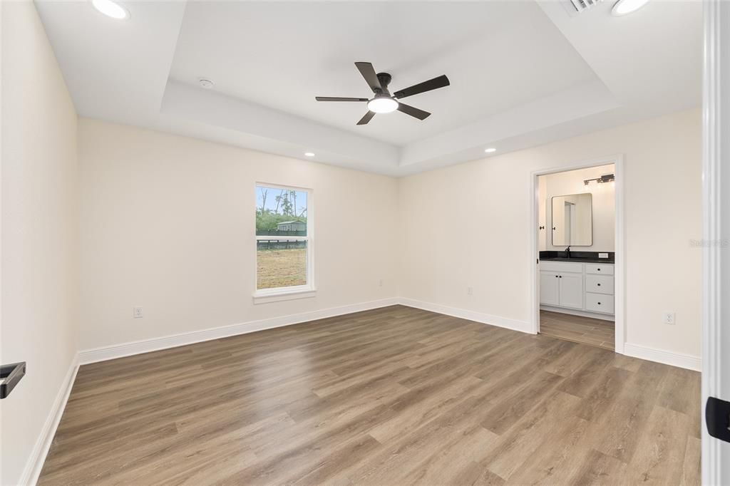 For Sale: $372,900 (4 beds, 2 baths, 1744 Square Feet)