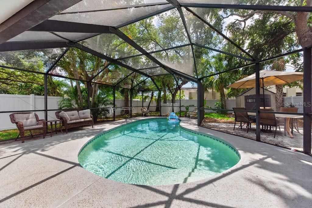 En Venta: $760,000 (3 camas, 2 baños, 1379 Pies cuadrados)