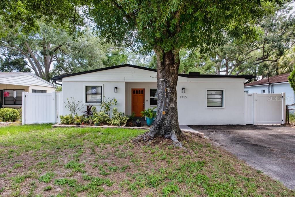 En Venta: $760,000 (3 camas, 2 baños, 1379 Pies cuadrados)