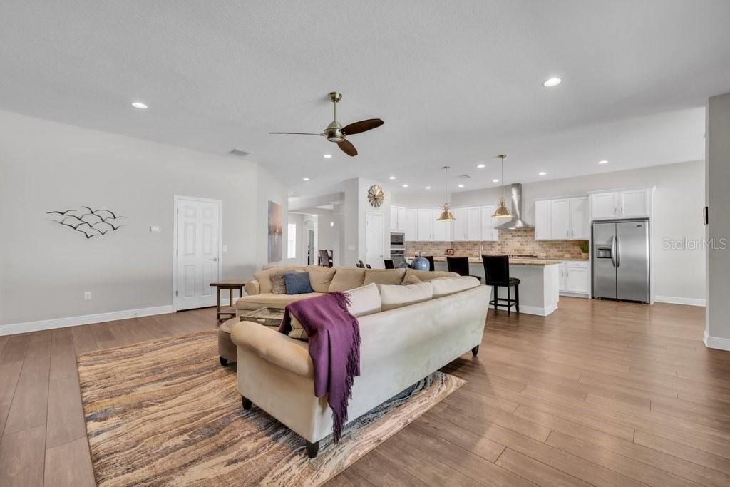 For Sale: $698,000 (4 beds, 3 baths, 3479 Square Feet)